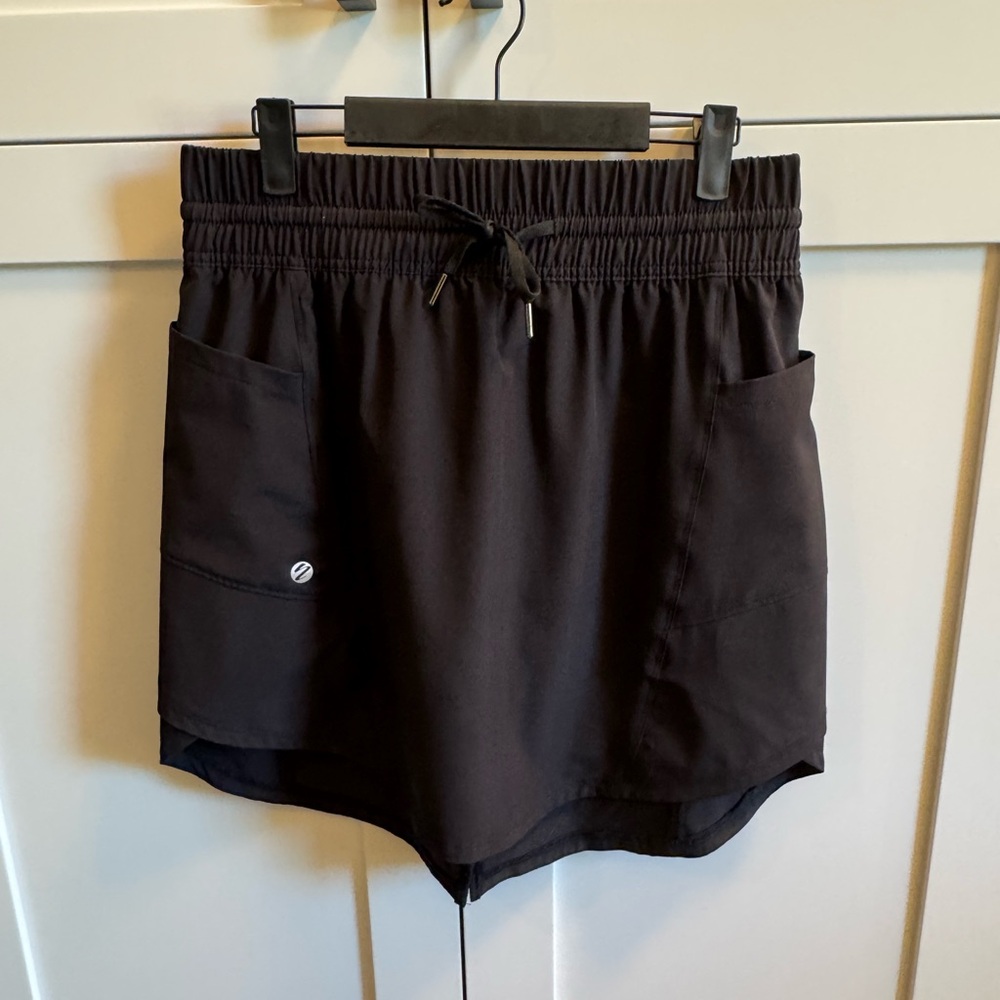Black activewear skirt